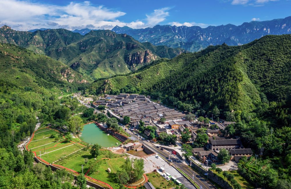 河北省阜平縣駱駝灣村景色（2021年7月23日攝，無人機照片）。